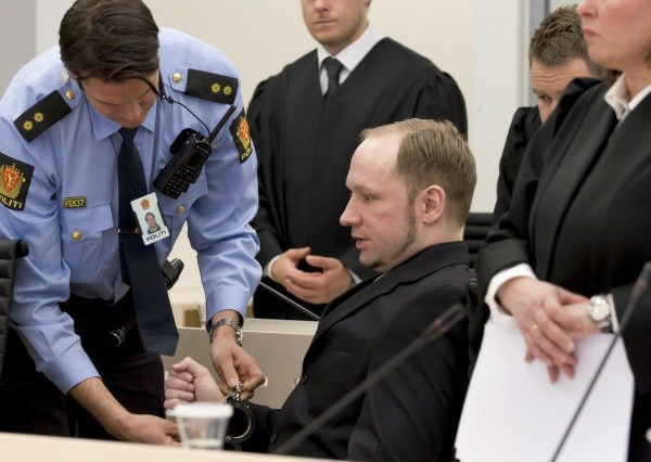 Sojenje Andersu Breiviku.