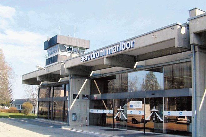 Poleg dobrega pol milijona kupnine  bi moral morebitni  prevzemnik Aerodroma  Maribor za vzpostavitev nemotenega poslovanja...