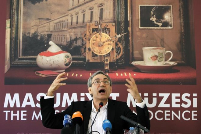 Nobelov nagrajenec za literaturo Orhan Pamuk je minuli konec tedna v Carigradu odprl Muzej nedolžnosti, ki ga je zasnoval po...