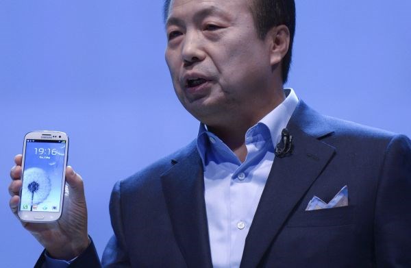 Novi Samsungov mobilni telefon naj bi postal velika prodajna uspešnica.