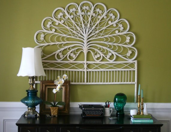 Osvežite interjer s stilizirano dekoracijo pavjega perja 