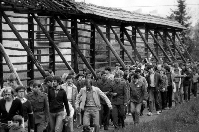 Pohoda okoli okupirane Ljubljane se je 12. maja 1980 - le nekaj dni po Titovi smrti - udeležilo doslej  rekordno število...