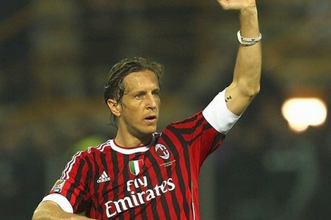 Ambrosini bo vsaj še eno sezono kapetan Milana.