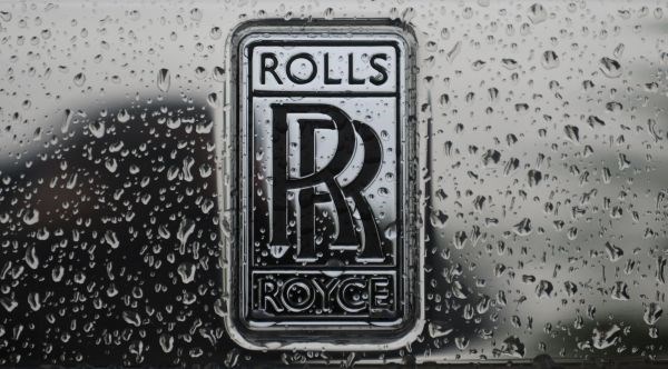 Scorsese v vlogi producenta filma o ustanoviteljih Rolls Roycea
