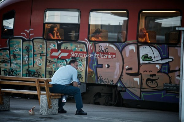 Pogajanja težka, a nujna: Na Slovenskih železnicah pristali na znižanje plač