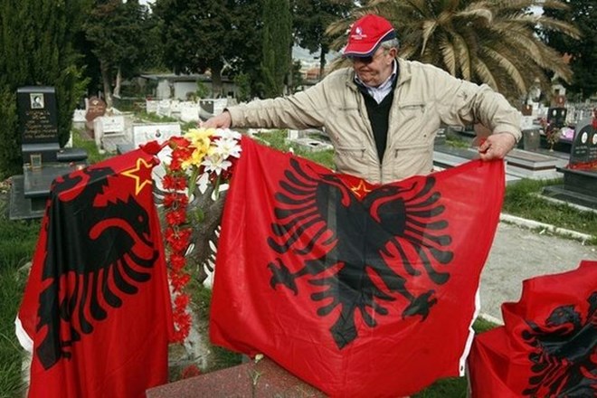 Volitve preložili: Albanija brez kandidata za predsednika države