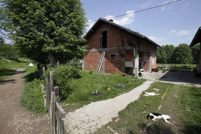 Bosanska hiša groze, v kateri je trpela 19-letnica.