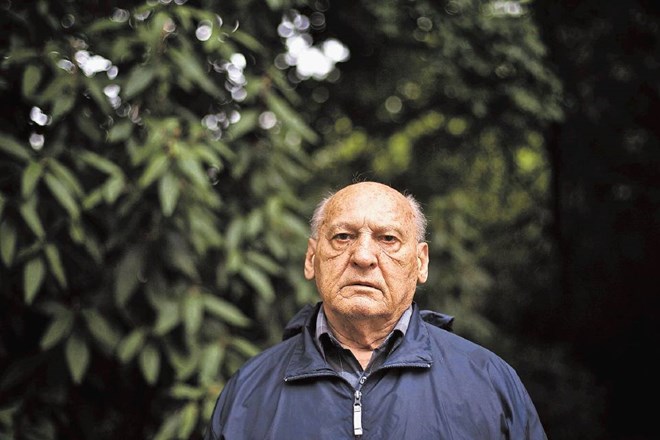 Ivan Minatti (1924–2012) je bil eden najpomembnejših in najbolj priljubljenih povojnih slovenskih pesnikov ter tipični...