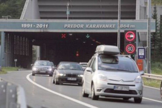 Zaprtje Karavank: Avtoprevozniki besni, Dars prepoved prometa zanika