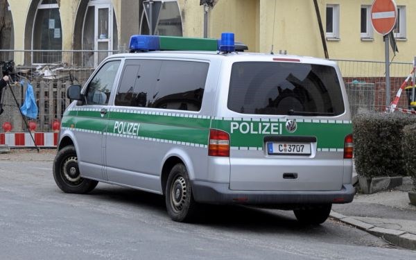Nemčija: Po poskusu deložacije oborožen moški ubil štiri ljudi, sodil je tudi sebi
