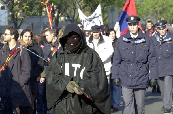 Protesti proti NATO, Pohod za mir 2002.