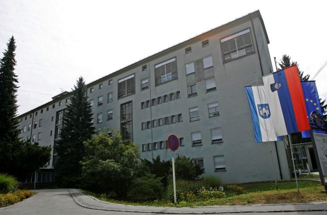 V slovenjgraški bolnišnici že zmanjšujejo število zaposlenih
