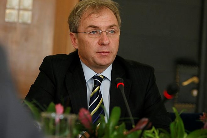 Obrambni minister Aleš Hojs