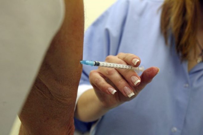 IVZ razveljavil ponovljeno javno naročilo za nakup cepiv proti HPV