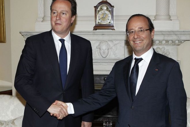 Francoski predsednik Francois Hollande in britanski premier David Cameron.