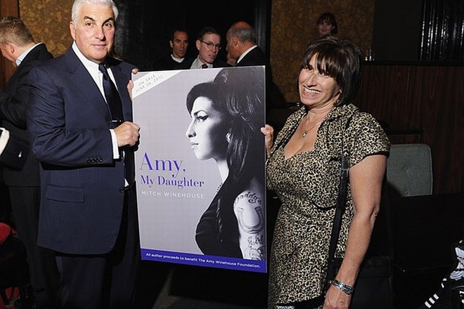Mineva leto dni od smrti Amy Winehouse