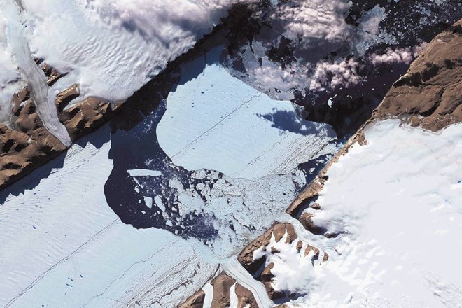 Slikoviti Petermannov ledenik – vse skupaj lahko postane skrb zbujajoče, če se bo v prihodnje močno skrajšala povratna doba...