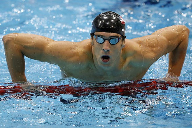 "Klor v bazenih to vse 'ubije', tako da niti ni tako grozno, kot se morda komu zdi,“ pravi Phelps.