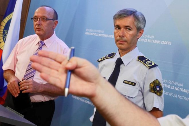 Po treh letih in pol je včeraj odstopil generalni direktor policije Janko Goršek (na sliki desno).