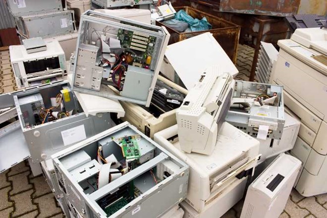 Še vedno preveč elektronskih odpadkov roma v smeti