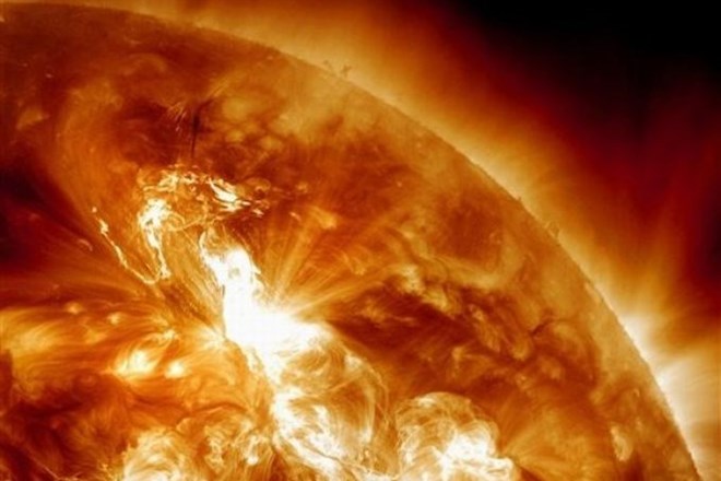 Znanstveniki blizu razkritja sistema, ki bi opozarjal na sončeve nevihte?