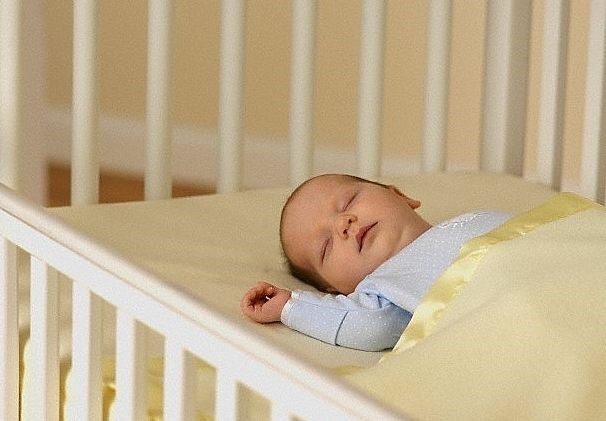 Kakšna posteljnina je primerna za otroško posteljico?