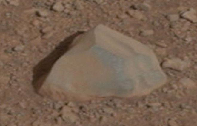 Curiosity se pripravlja na svojo prvo vožnjo po Marsu: za začetek bo vrtal v skalo