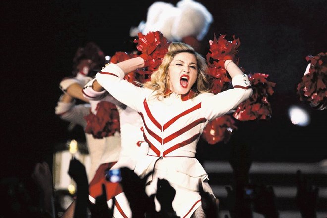 Kraljica popa Madonna na zadnjem koncertu v Varšavi