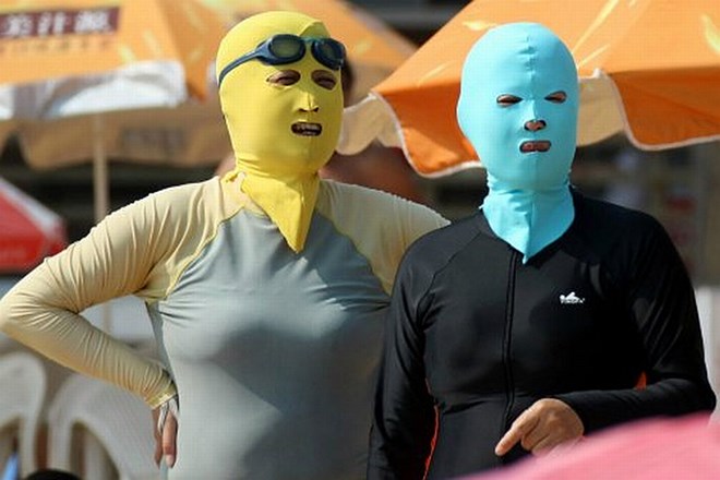 "Obrazkiniji" ali maske, ki Kitajke ščitijo pred soncem
