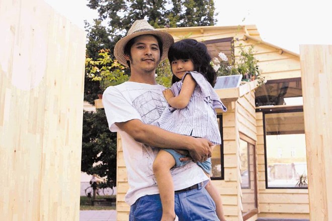 Japonski »antiarhitekt« Kyohei Sakaguchi: Morda ta hiša ni naša realna prihodnost, a je dobra spodbuda za premislek  o tem,...