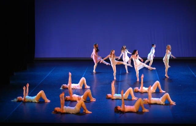 Vlada ukinila Center sodobnih plesnih umetnosti in potrdila spremembe uredbe o samozaposlenih
