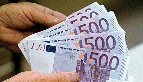 Odgovorna oseba javni zavod oškodovala za več kot 67.000 evrov