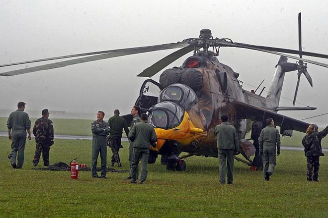 Vojaški helikopter samo v avgustu na pomoč 60-krat