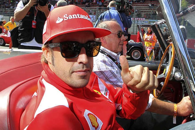 Fernando Alonso se v moštvu Ferrari odlično počuti, zato želi zanj dirkati do konca kariere.