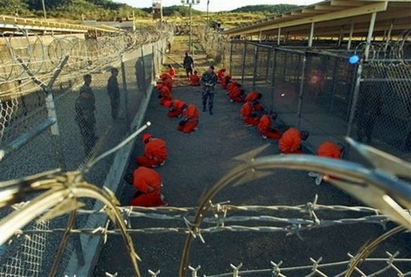 Ameriško taborišče Gvantanamo na Kubi.