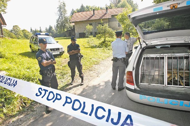 Policisti so 46-letnika prijeli kmalu po nerazumljivem umoru geodeta in našli tudi morilsko orožje.