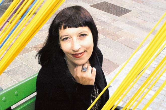 Pesnica Lidija Dimkovska je v Sloveniji in širši Evropi nase opozorila leta 2009, ko je prejela nemško nagrado za poezijo...