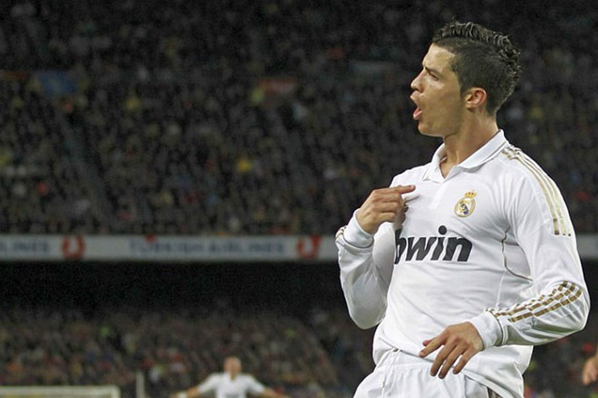 Ronaldo bi rad ves zaslužek od prodaje svojih dresov.