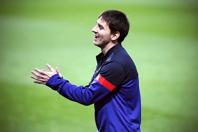 Messi je zlato žogo prejel v zadnjih treh letih. Mu jo bo tokrat speljal eden od njegovih soigralcev v Barceloni?