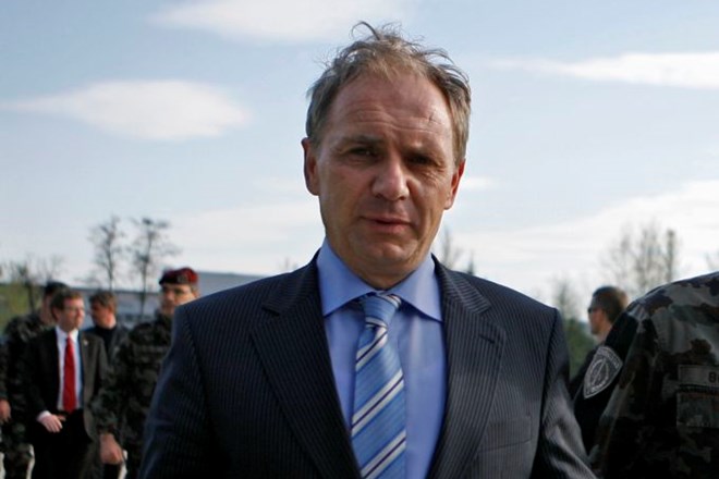 Minister Hojs je predlagal gostovanje celostnega srečanja ministrov za obrambo te regije oktobra 2013 v Sloveniji.
