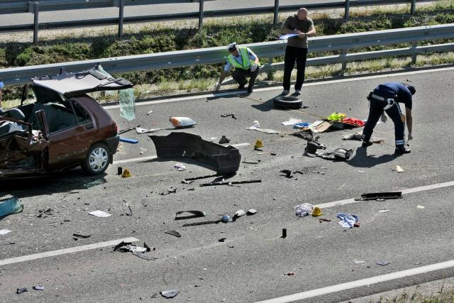 Na Gorenjskem v prometnih nesrečah umrli dve osebi
