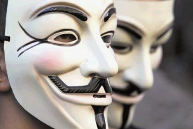 Jezni Anonimni: ''WikiLeaksa ne podpiramo več, postali so cirkuška organizacija''