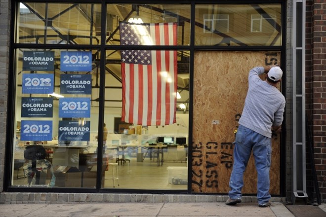 V Denverju streli na pisarno Obamove kampanje