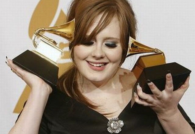 Britanska pevka Adele rodila dečka