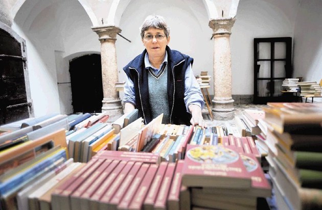 O priljubljenosti antikvariatov: Knjig ne mečemo v smeti, raje jih prodamo 