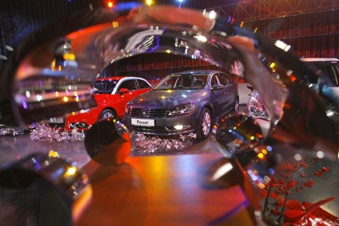 Glasujte za Slovenski avto leta 2013 in se zapeljite s škodo rapid