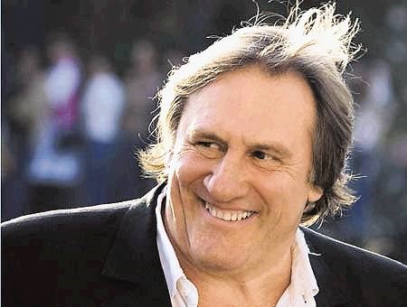Francoski filmski zvezdnik Gérard Depardieu, ki se je zaradi nove francoske davčne politike in nekaterih nevšečnih izjav pred...