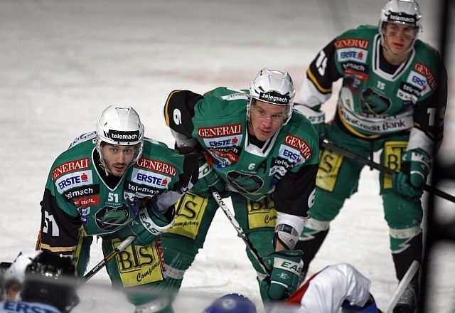 Hokejisti Telemach Olimpije se z gostovanja pri Dornbirnu vračajo sklonjenih glav. 