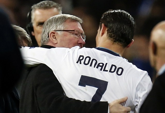 Alex Ferguson je bil vesel ponovnega srečanja s Cristianom Ronaldom, čeprav je Portugalec rdečim vragom zabil gol. (Foto:...