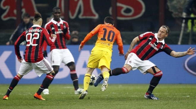 Lionel Messi na sredini tekmi lige prvakov proti Milanu ni navdušil. (Foto: Reuters) 